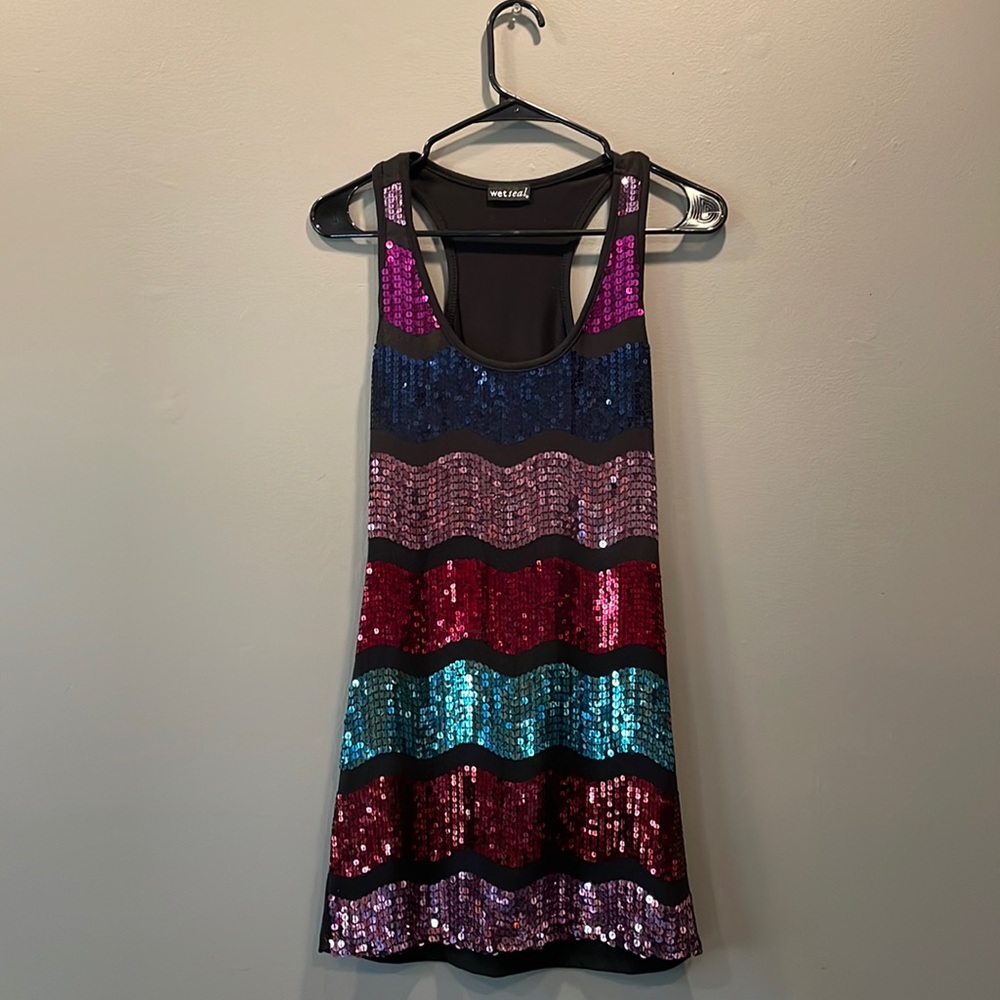 ✨SEQUIN DRESS✨Multicolor sequin dress in size medium, fits like a small.